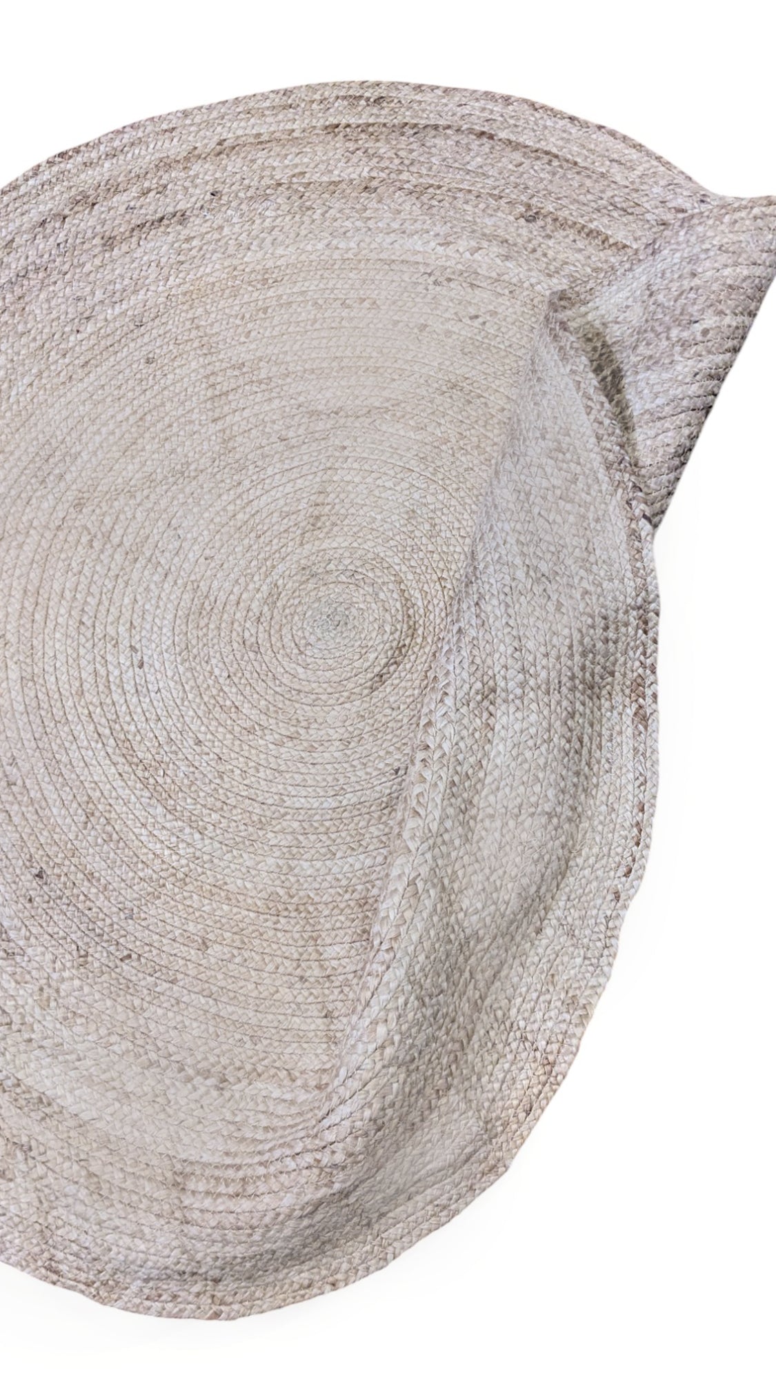 Braided Natural Jute Rug - 122 × 122 cm