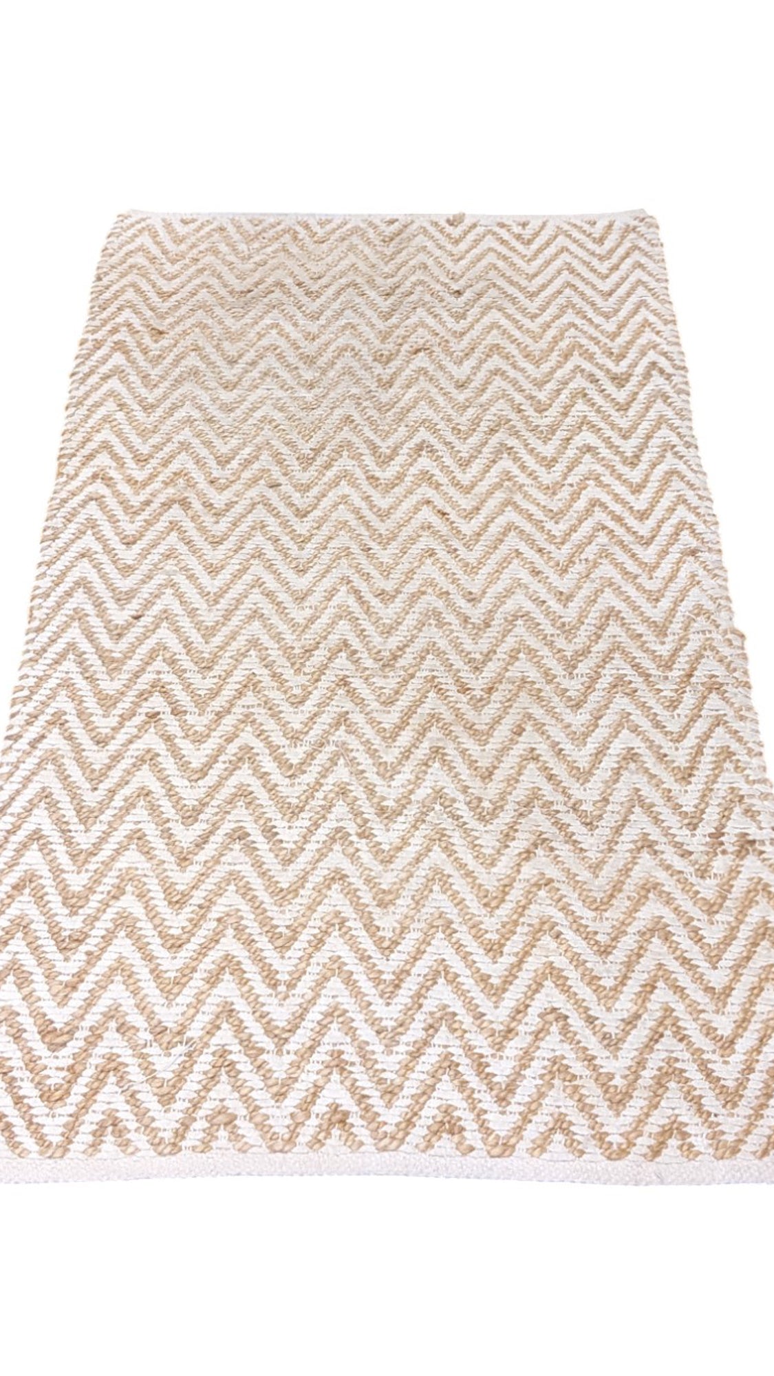 Braided Natural Jute Rug - 95 x 64 cm