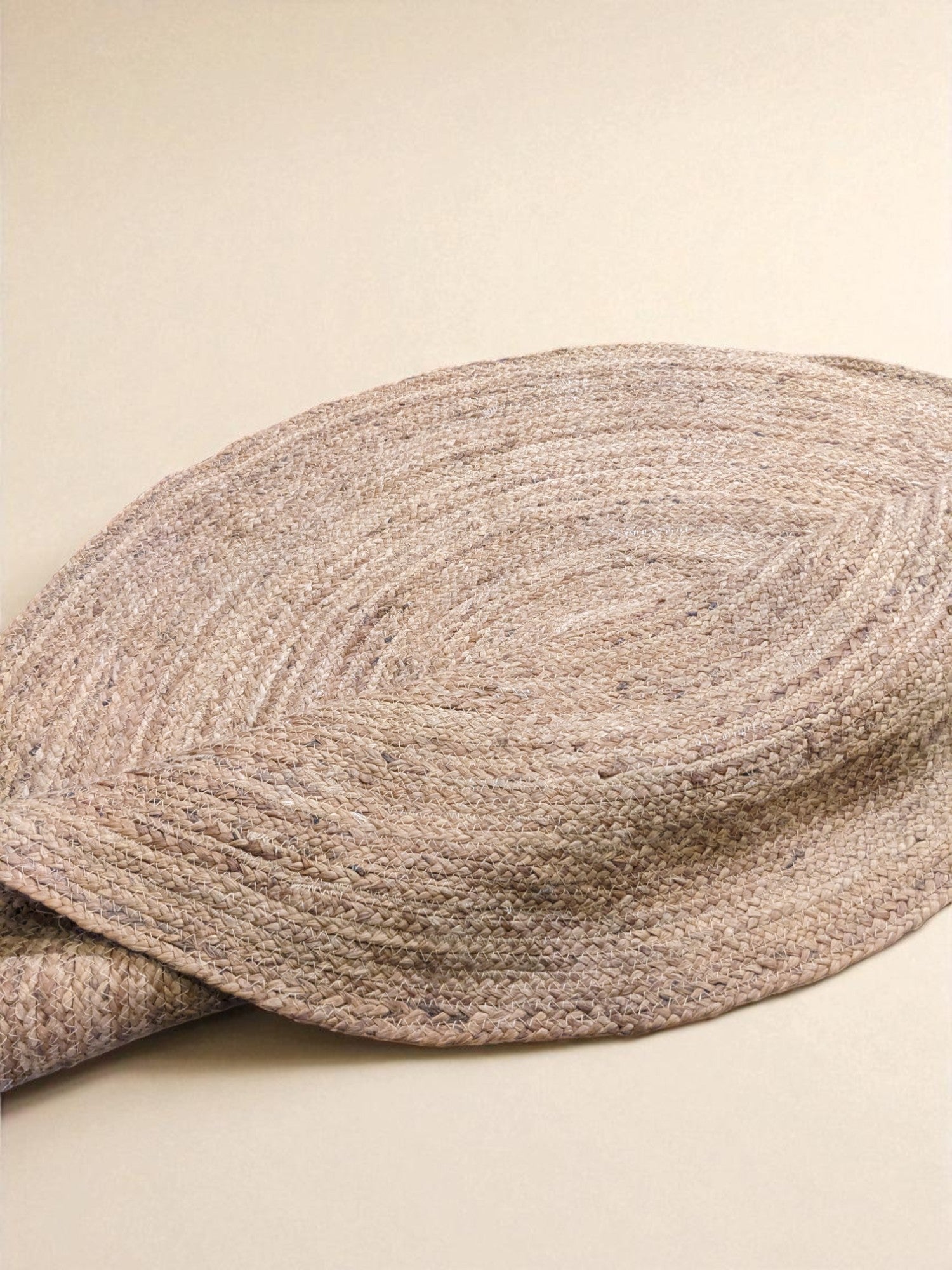 Braided Natural Round Jute Rug - 122 x 122 cm
