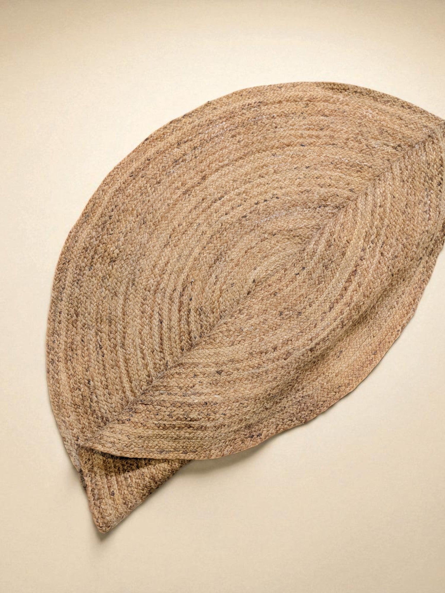 Braided Natural Round Jute Rug - 122 x 122 cm