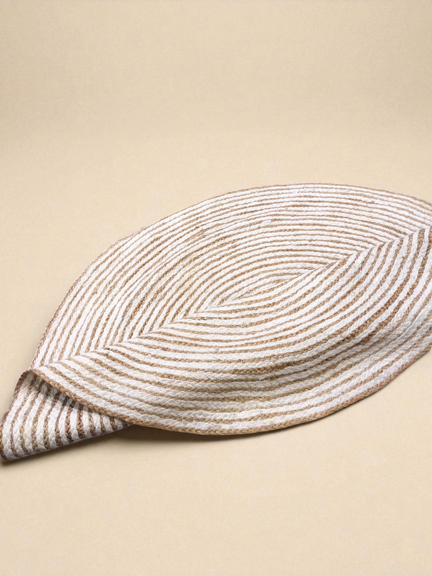 Braided Natural Round Jute Rug - 101 x 101 cm