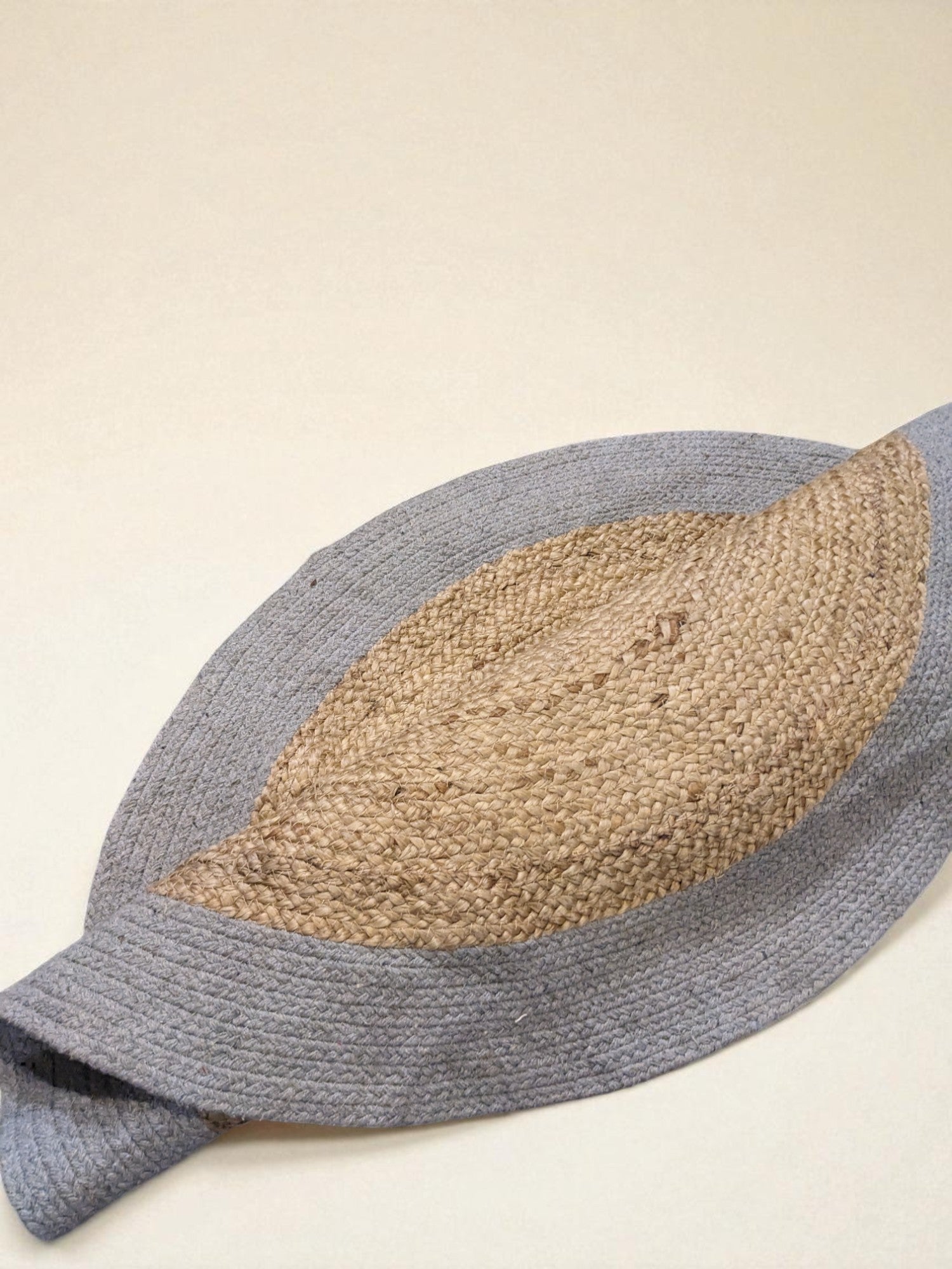 Braided Natural Round Jute Rug  - 64 x 64 cm