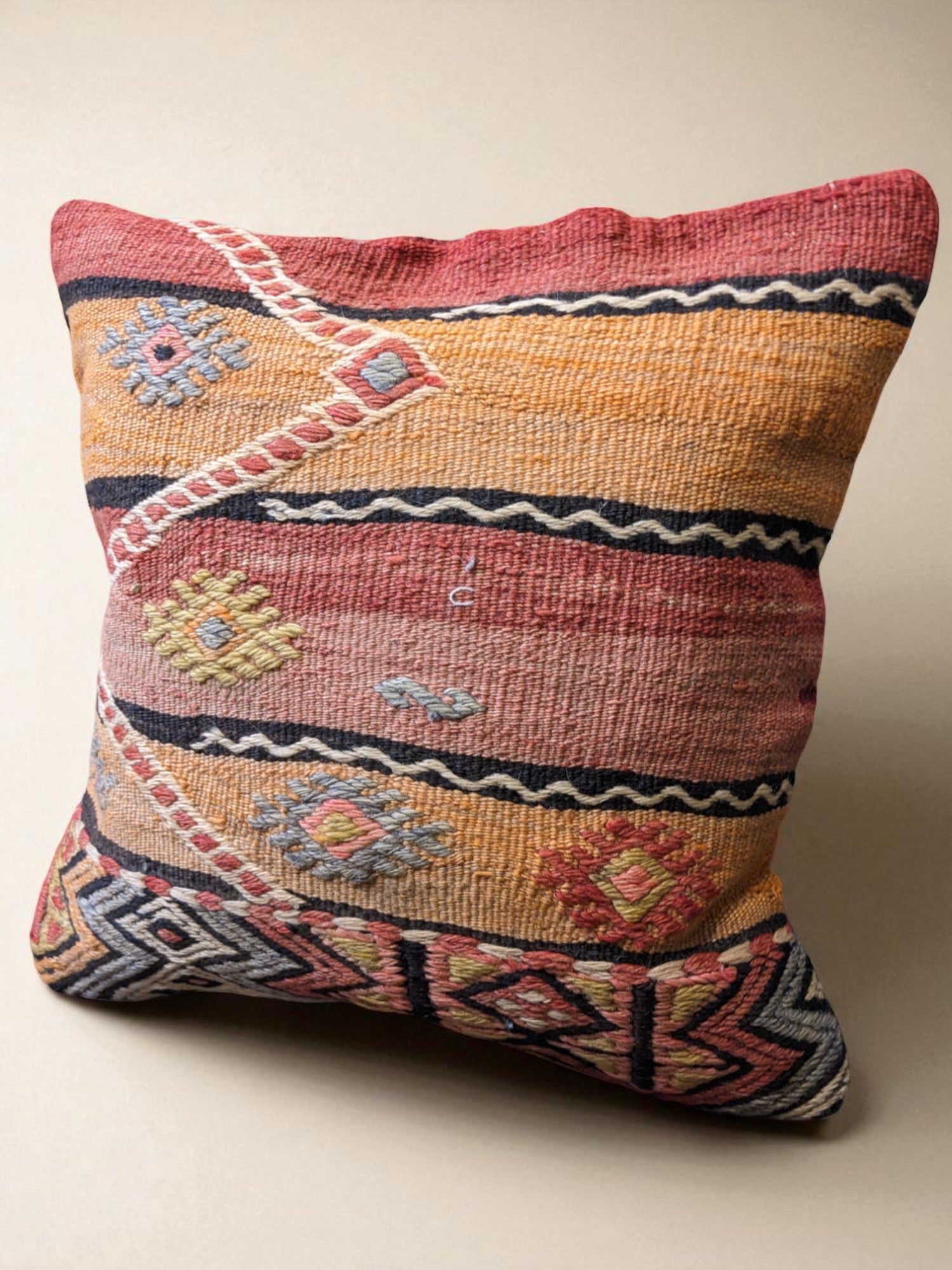 Turkish Kilim Vintage Cushion Cover - 40 x 40 cm