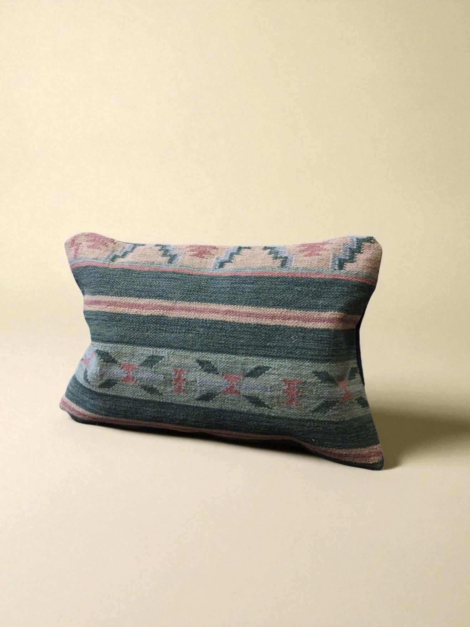 Turkish Kilim Vintage Cushion Cover - 59 x 40 cm