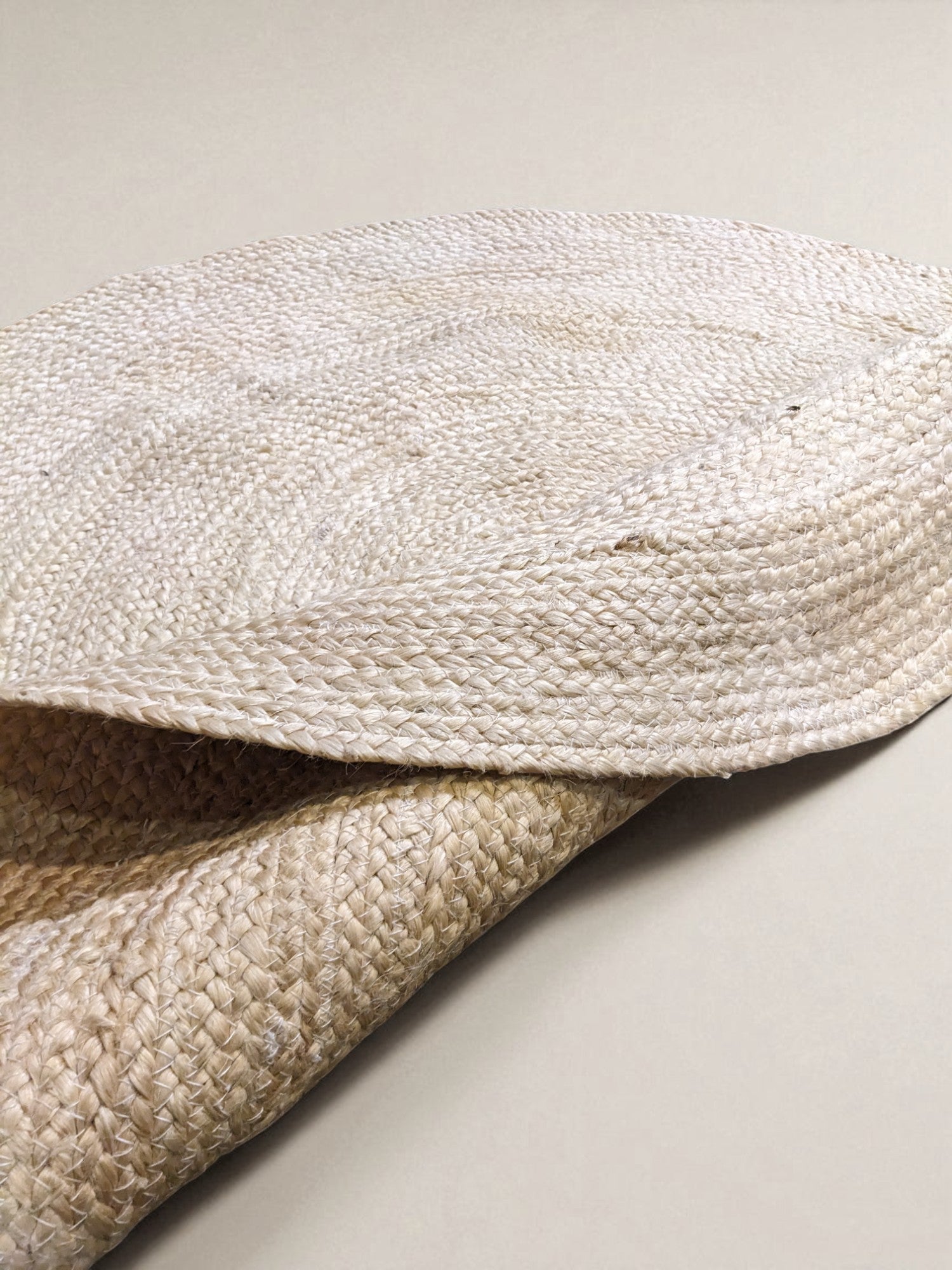 Braided Natural Round Jute Rug - 113 x 113 cm