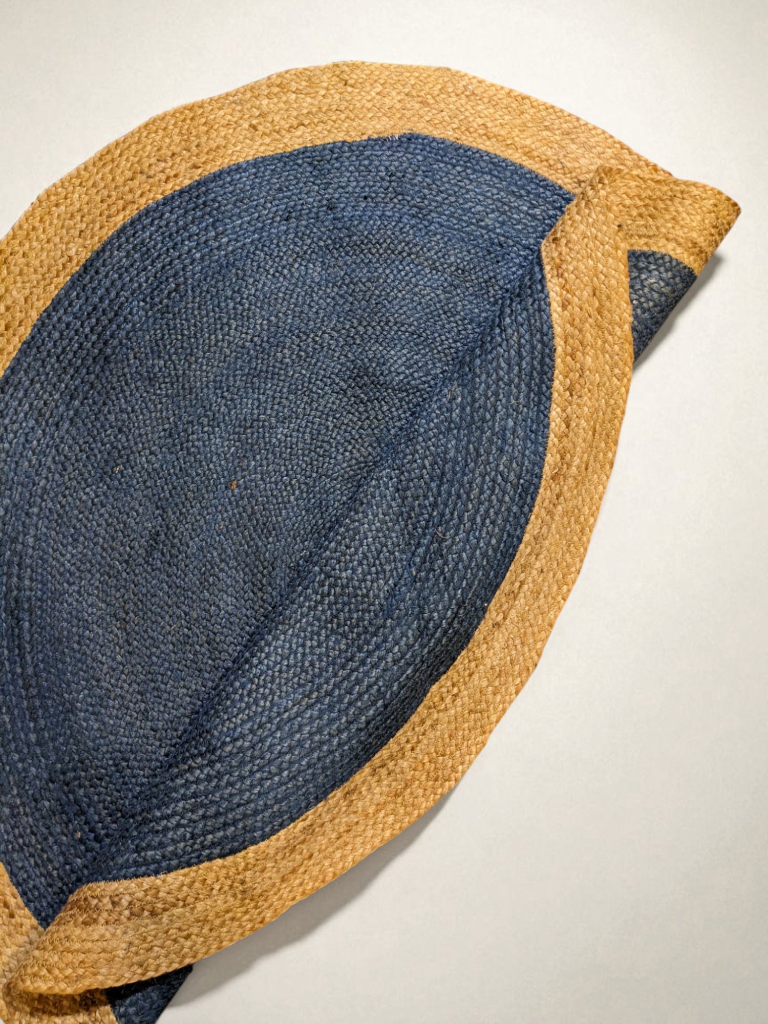 Braided Overdyed Round Jute Rug - 122 x 122 cm