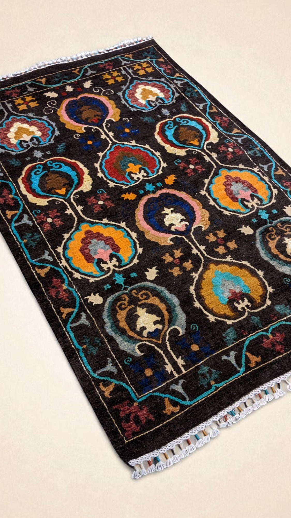 Suzani Modern Chobi Rug - Size: 185 × 121 cm