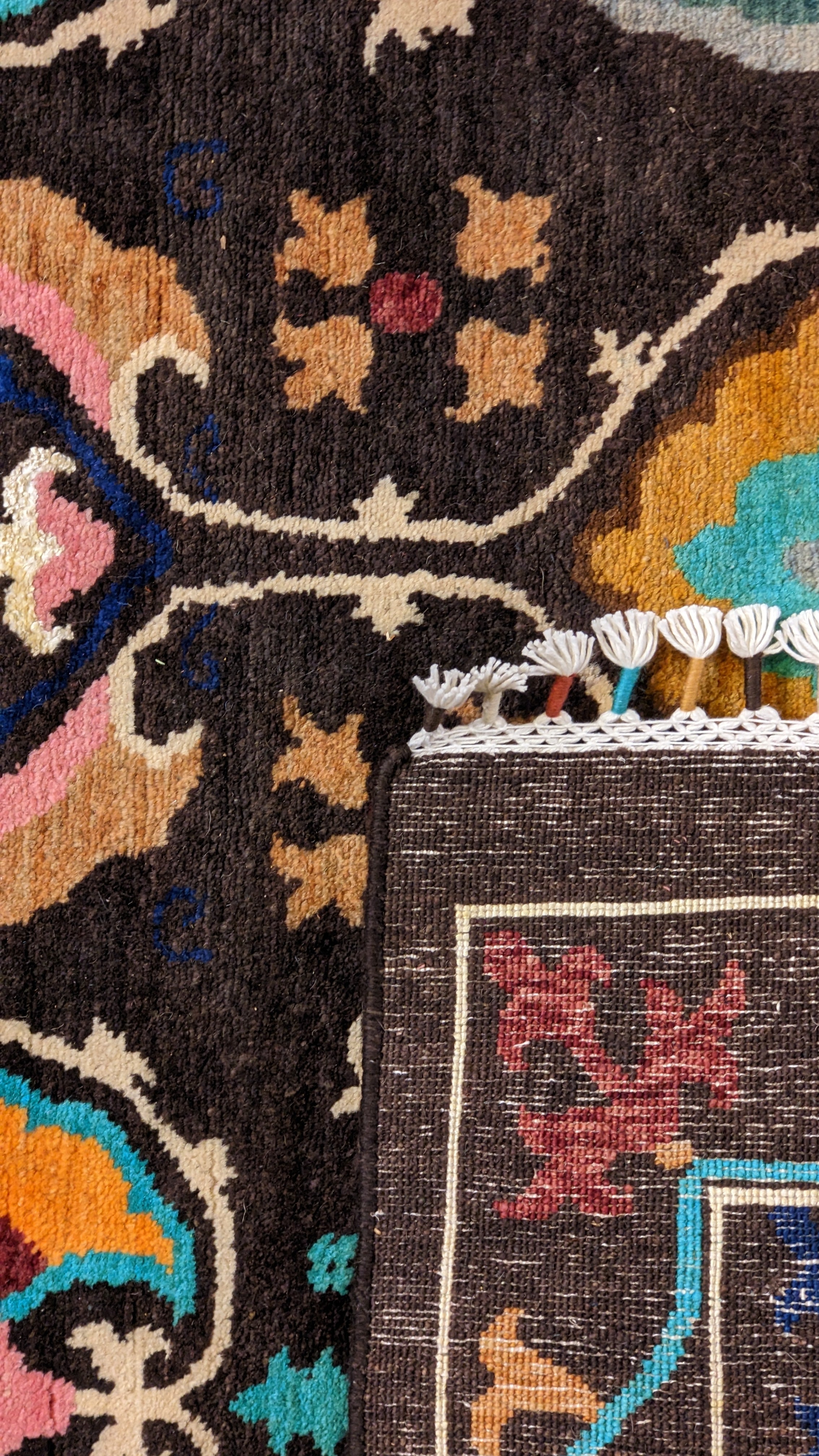 Suzani Modern Chobi Rug - Size: 185 × 121 cm