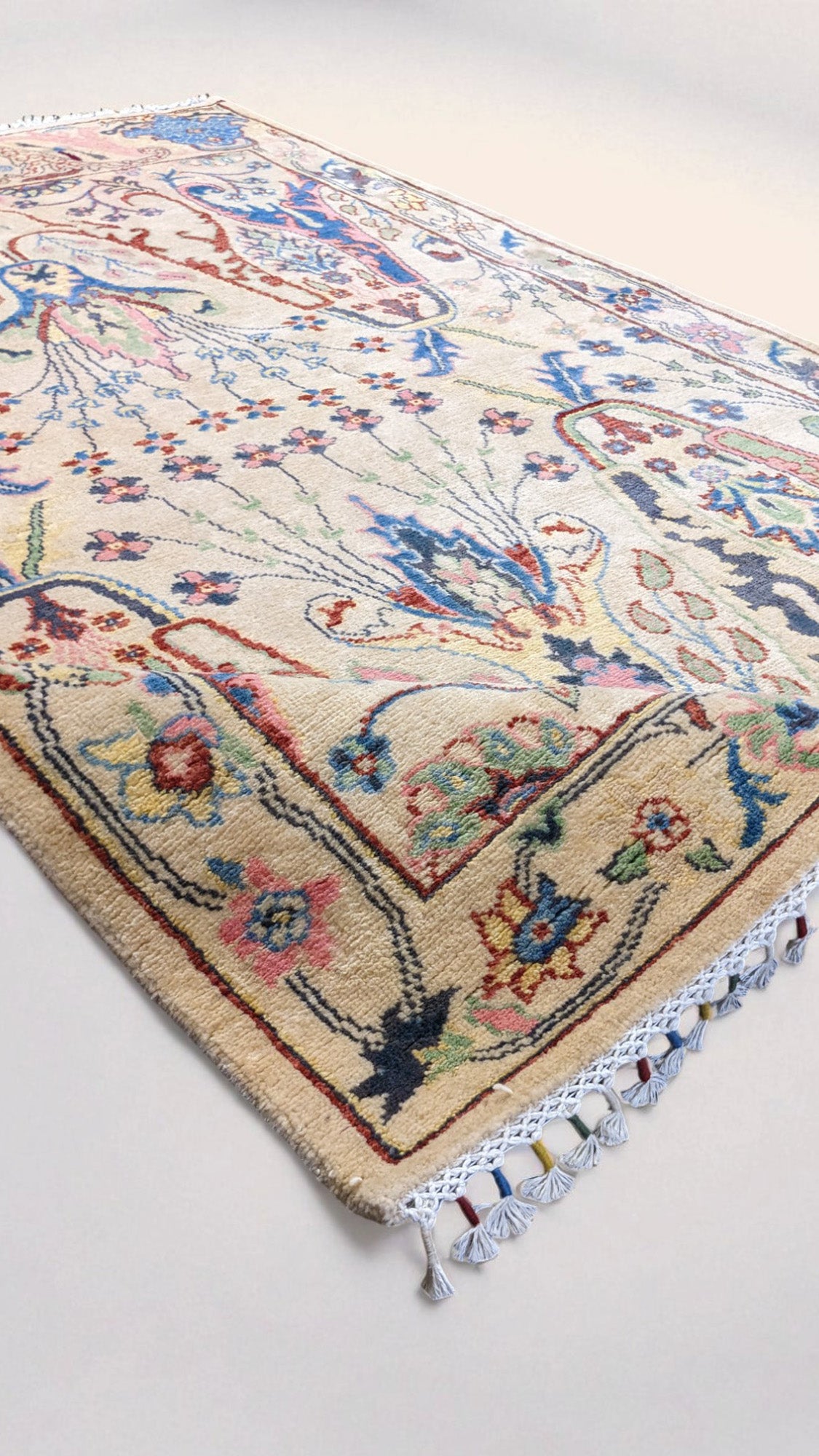 Modern Chobi Rug - Size: 259 × 155 cm