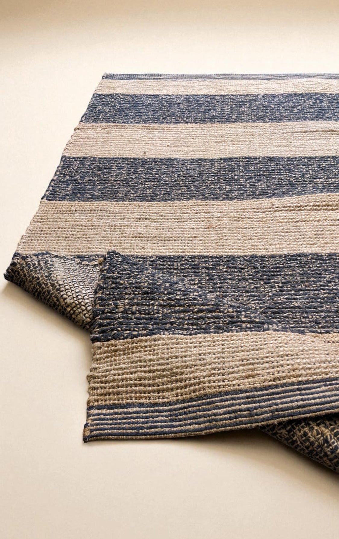 Braided Natural Jute Rug - 152 x 85 cm