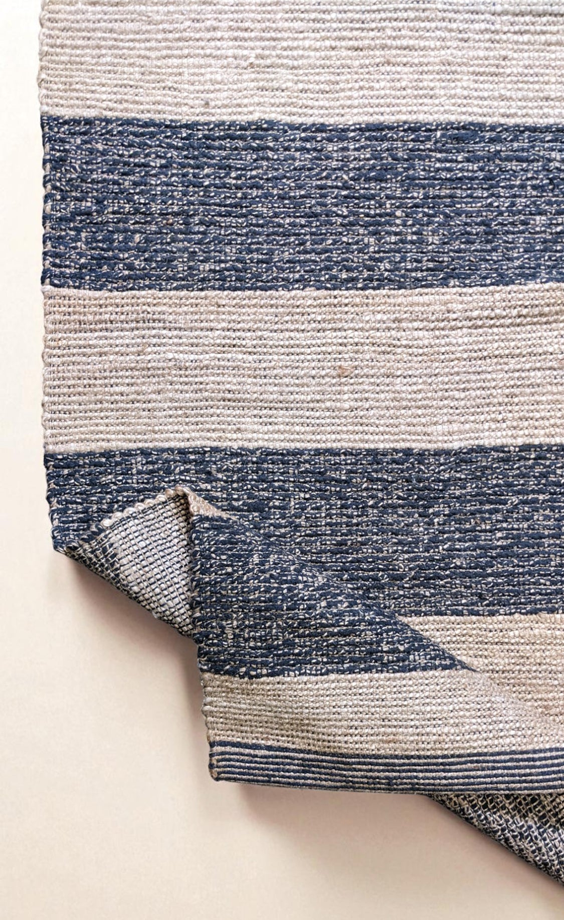 Braided Natural Jute Rug - 152 x 85 cm