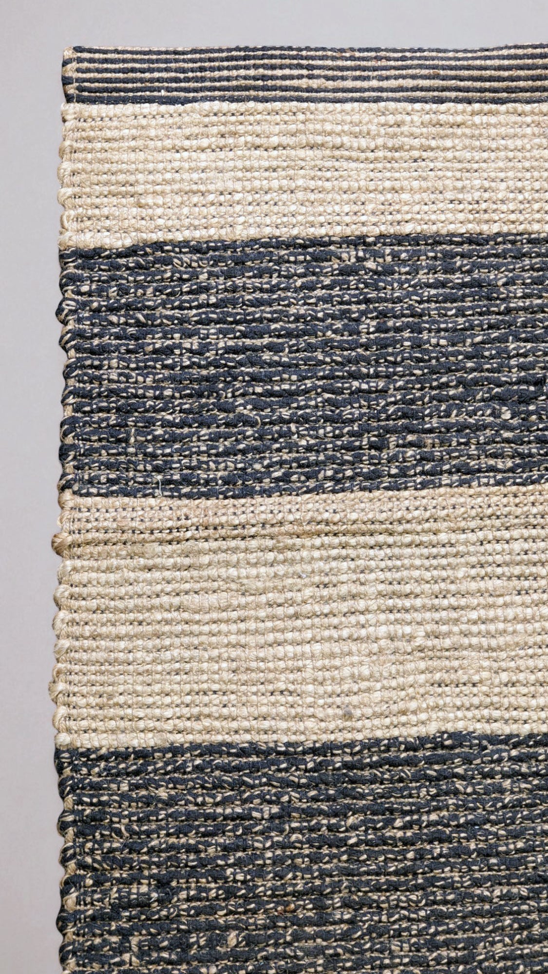 Braided Natural Jute Rug - 152 x 85 cm