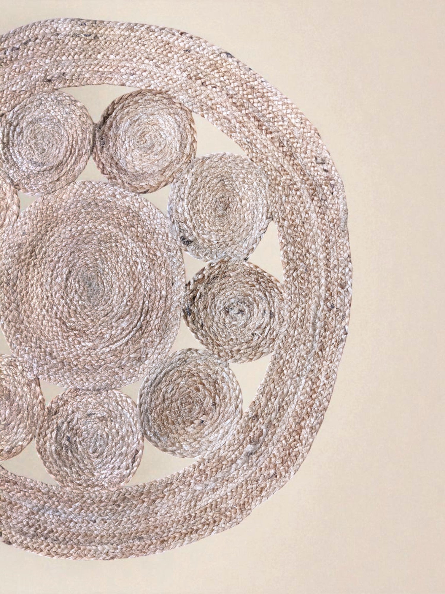 Braided Natural Round Jute Rug - 82 x 82 cm