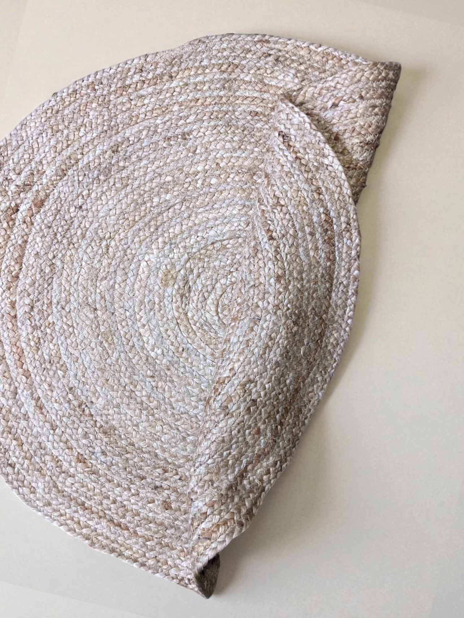 Braided Natural Round Jute Rug - 85 x 85 cm