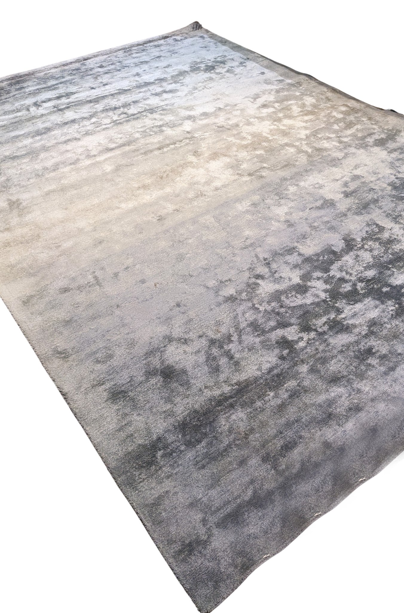 Hand Tufted Rug - Size: 405 × 289 cm