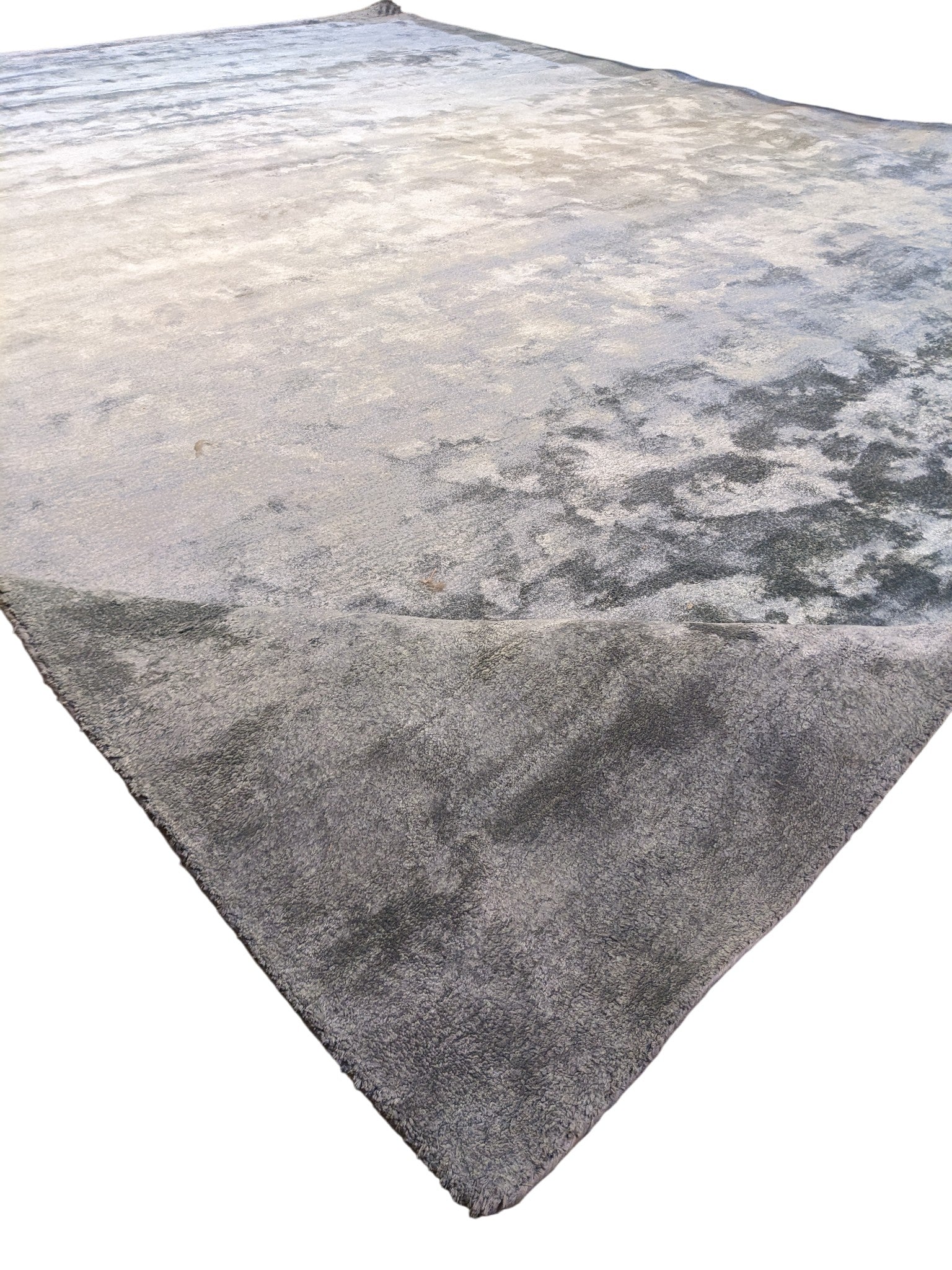 Hand Tufted Rug - Size: 405 × 289 cm