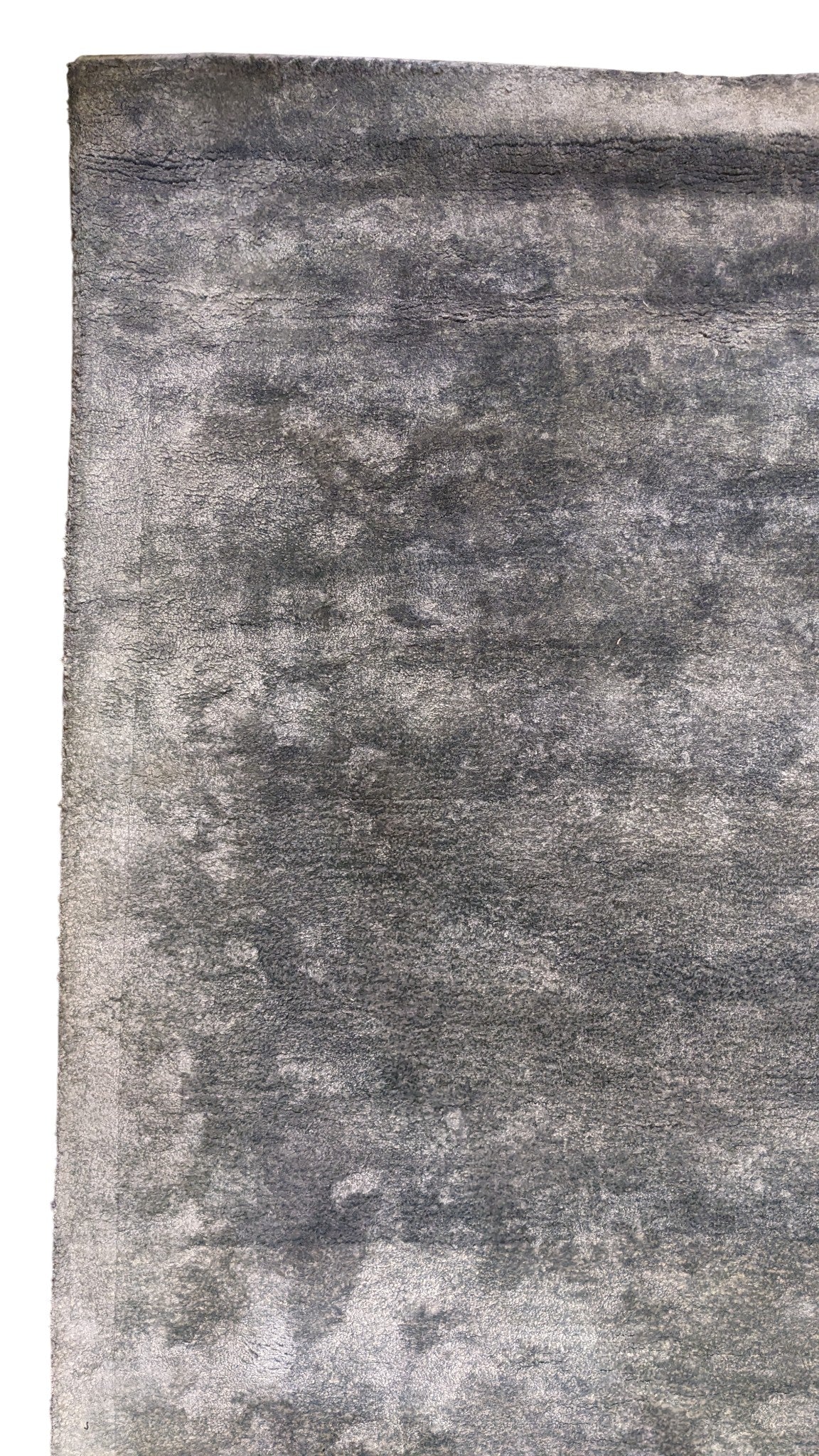 Hand Tufted Rug - Size: 405 × 289 cm