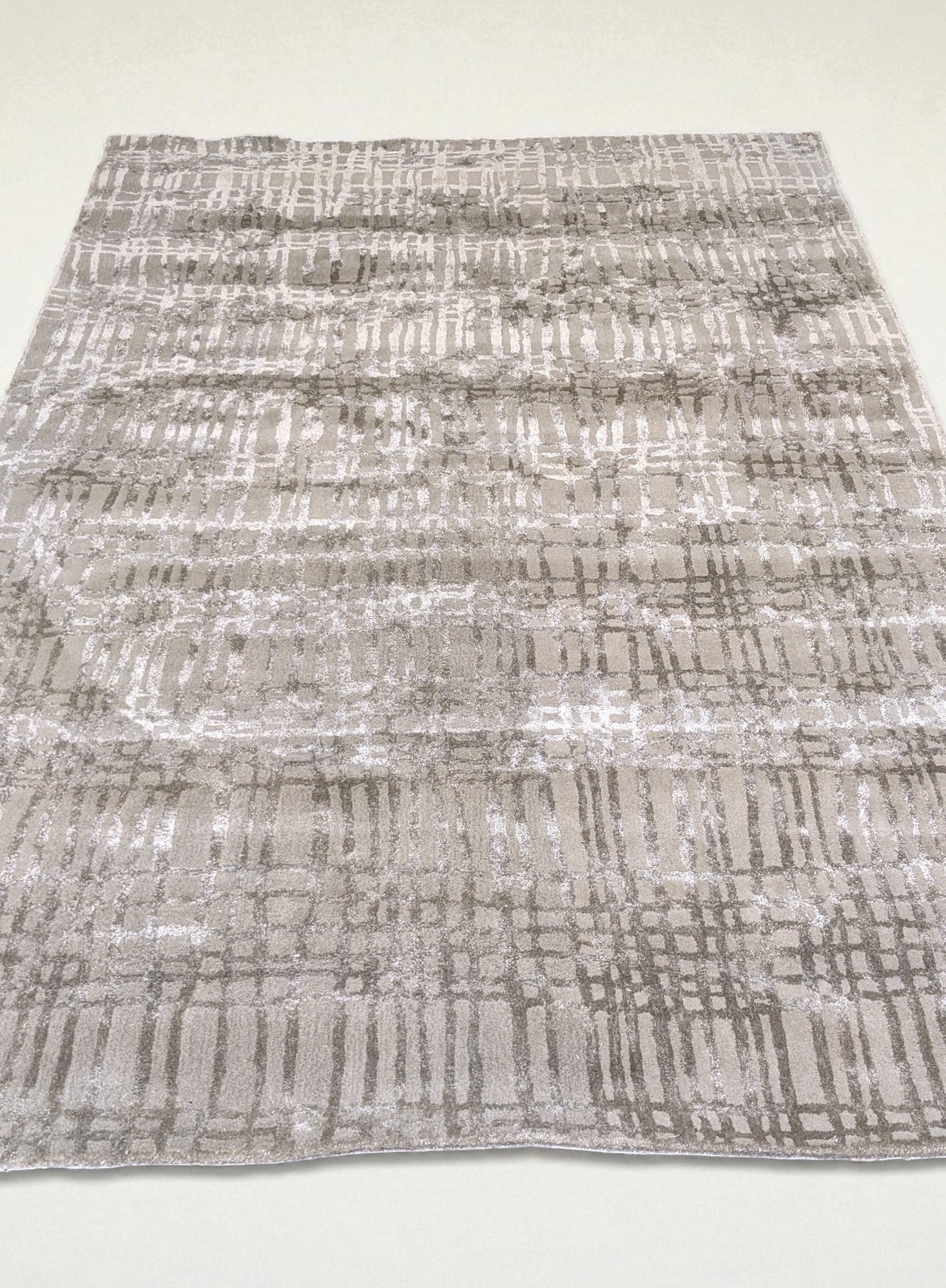 Arlo Hand Tufted Rug - Size: 274 × 188 cm