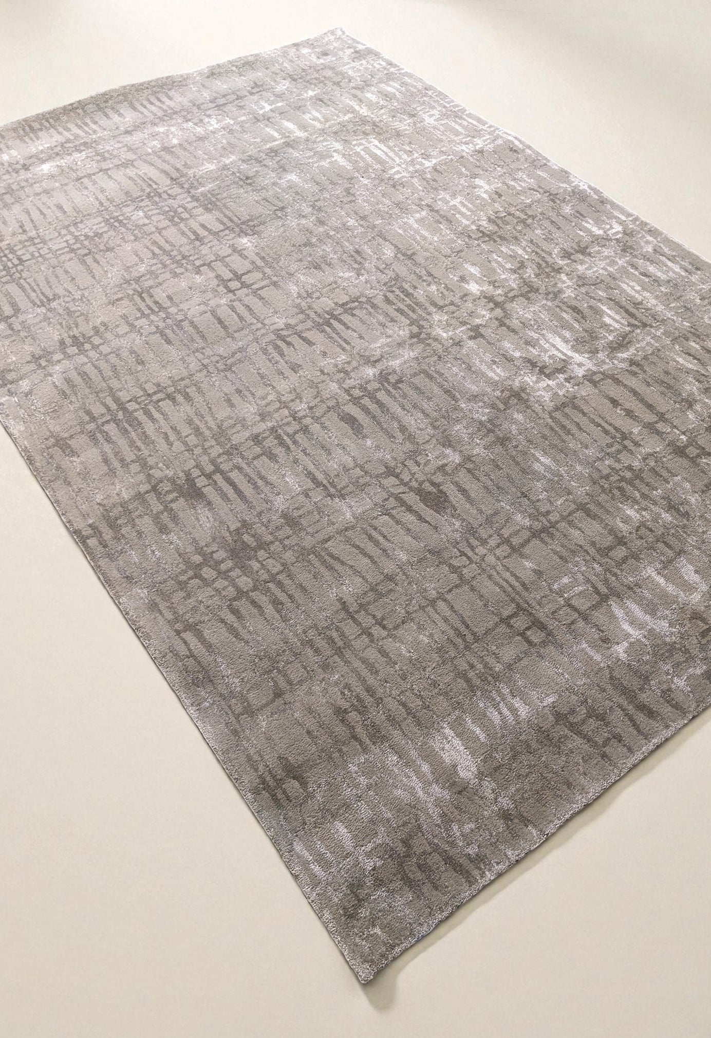 Arlo Hand Tufted Rug - Size: 274 × 188 cm