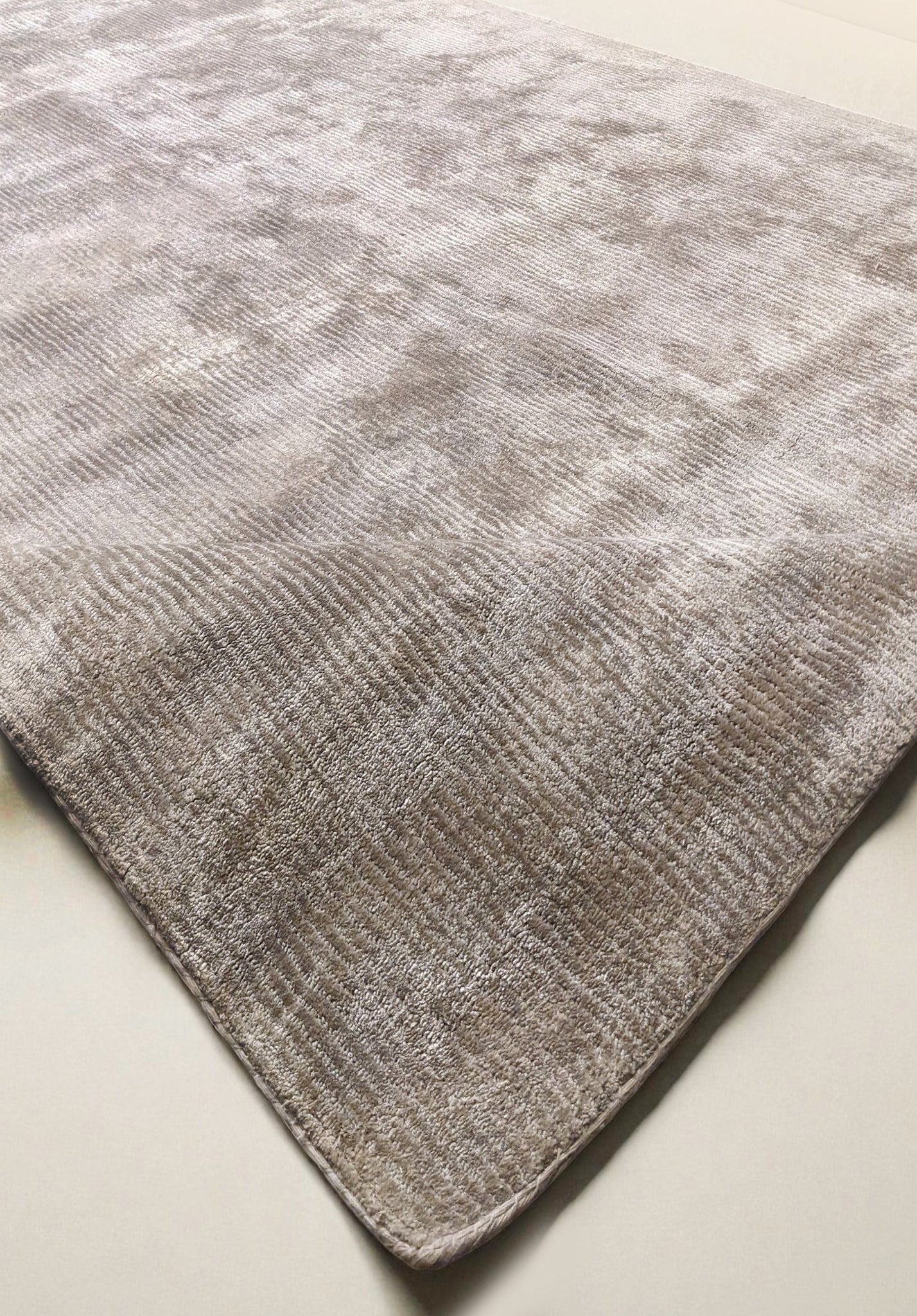 Alune Hand Tufted Rug - Size: 274 × 191 cm