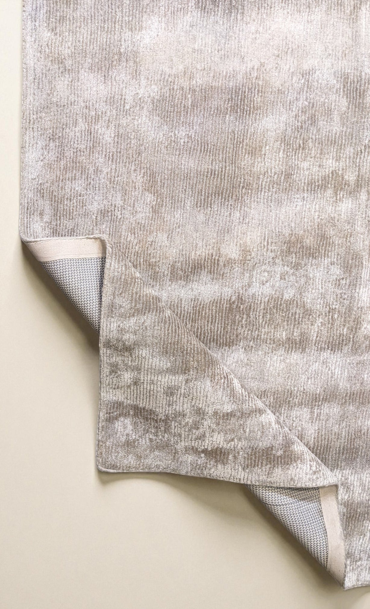 Alune Hand Tufted Rug - Size: 274 × 191 cm