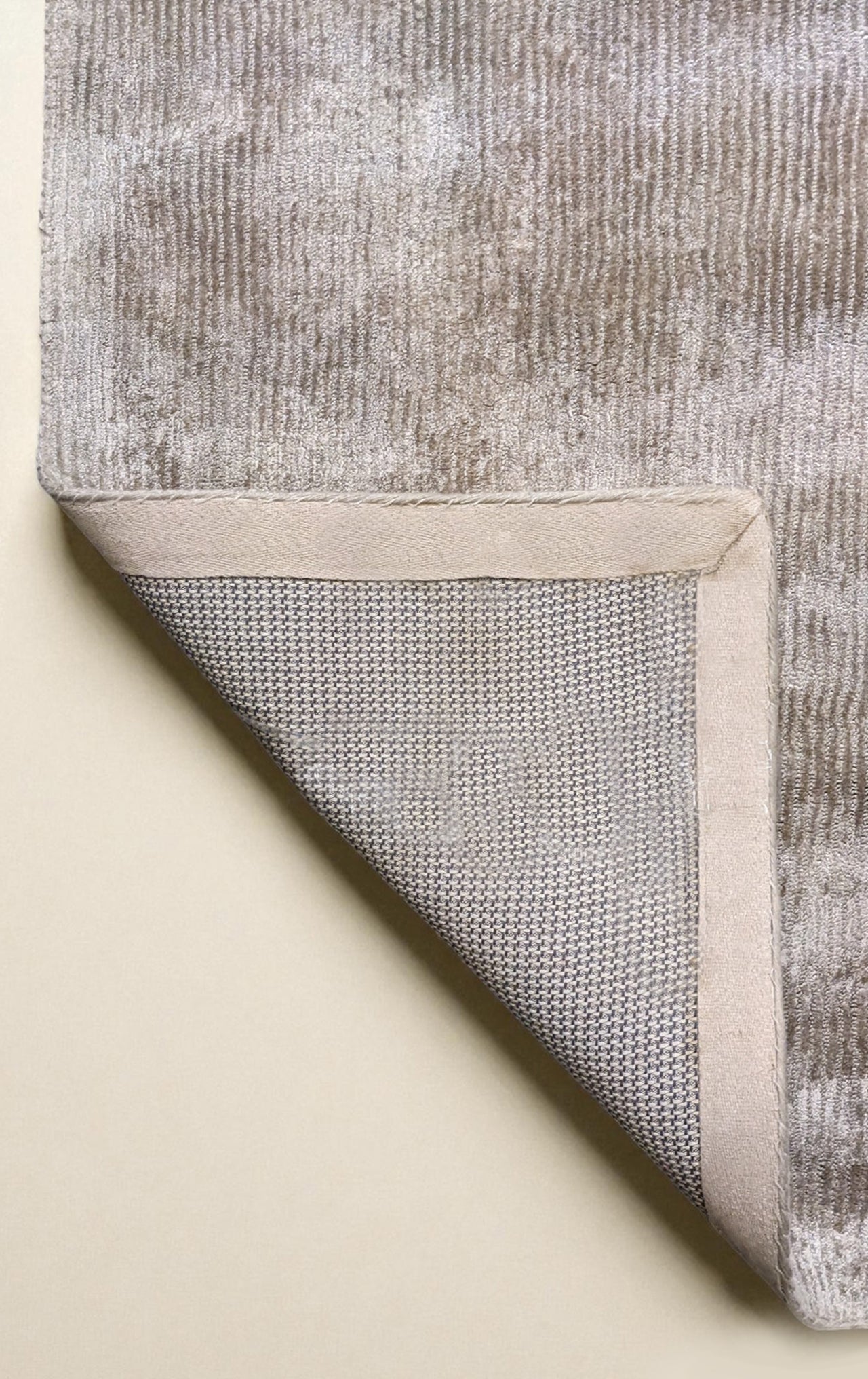 Alune Hand Tufted Rug - Size: 274 × 191 cm