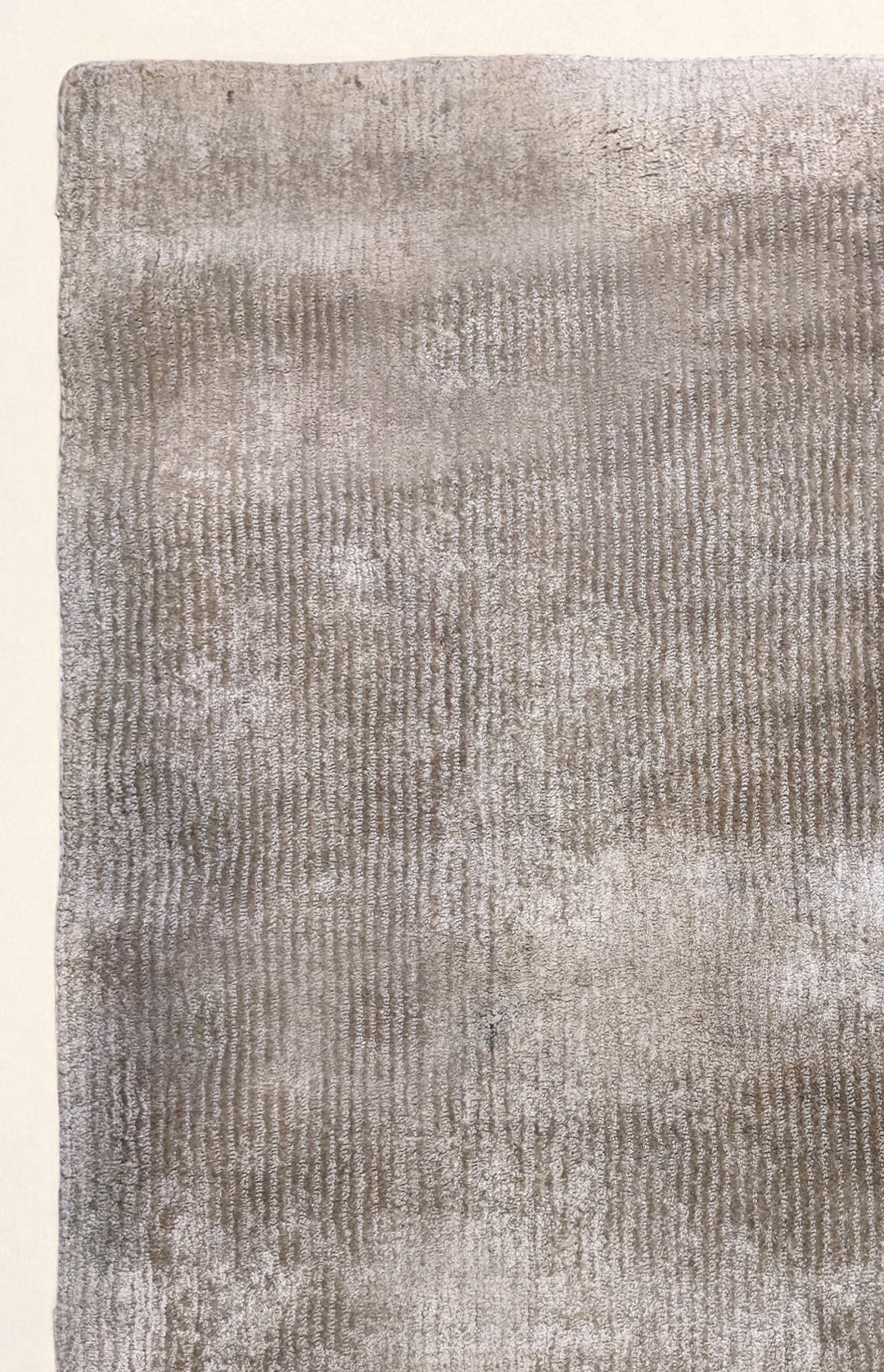 Alune Hand Tufted Rug - Size: 274 × 191 cm