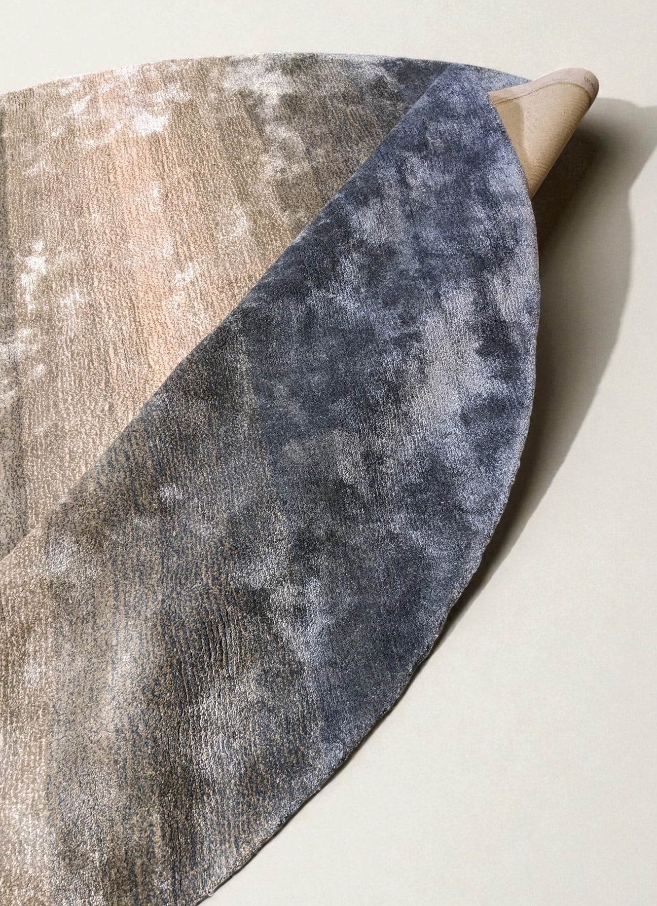 Nira Hand Tufted Rug - Size: 216 × 216 cm