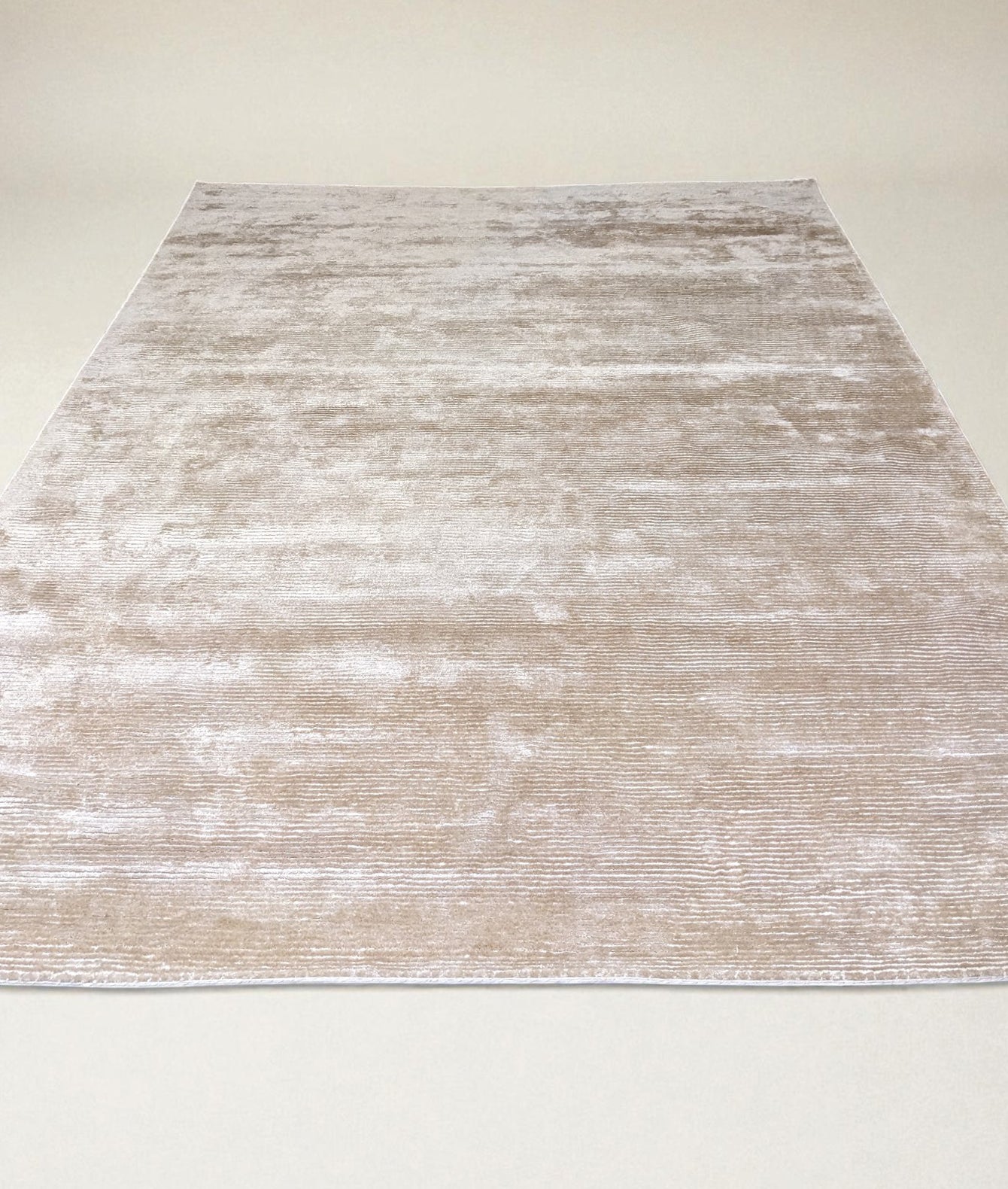 Tavi Hand Tufted Rug - Size: 310 × 216 cm