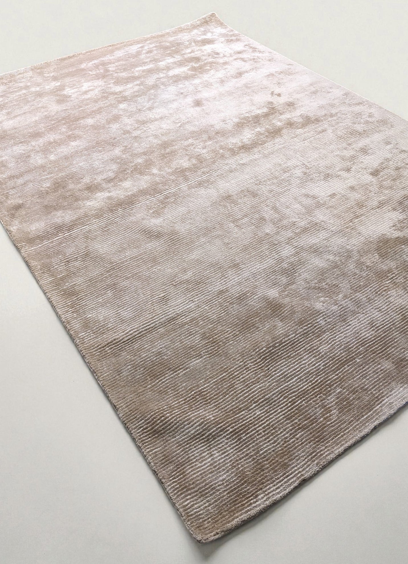 Tavi Hand Tufted Rug - Size: 310 × 216 cm