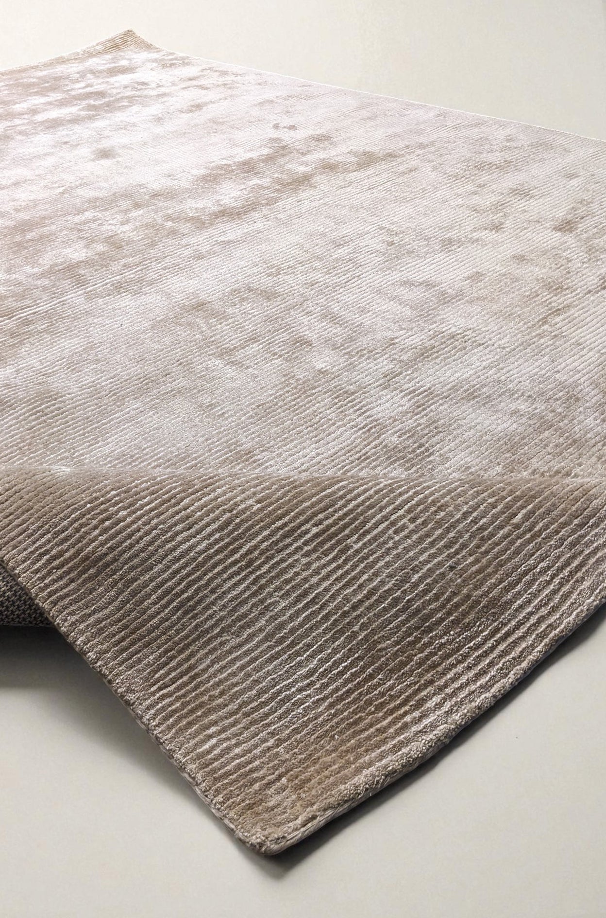 Tavi Hand Tufted Rug - Size: 310 × 216 cm