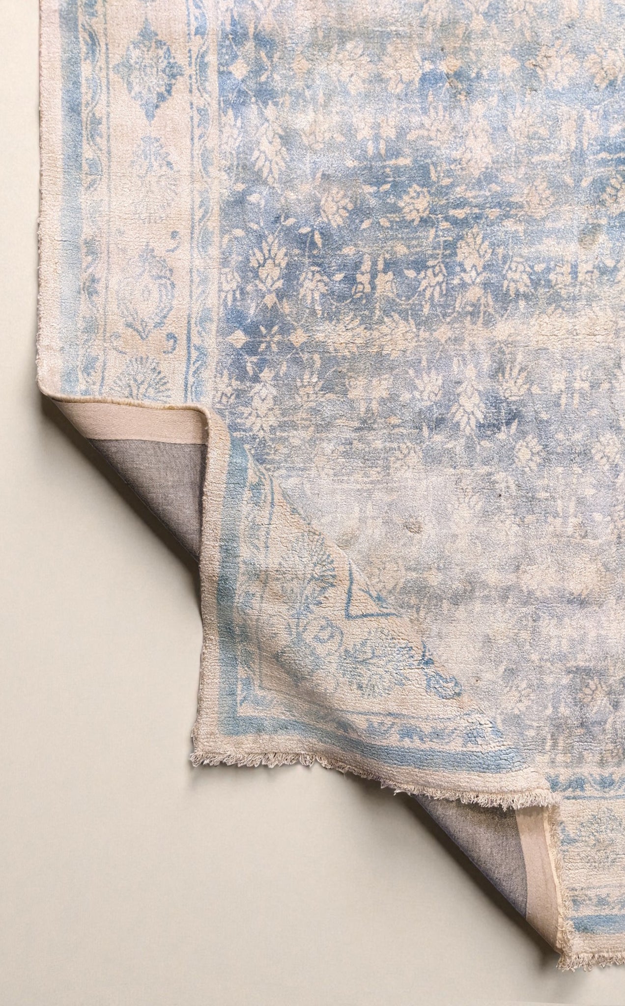 Ovelis Hand Tufted Rug - Size: 274 × 182 cm