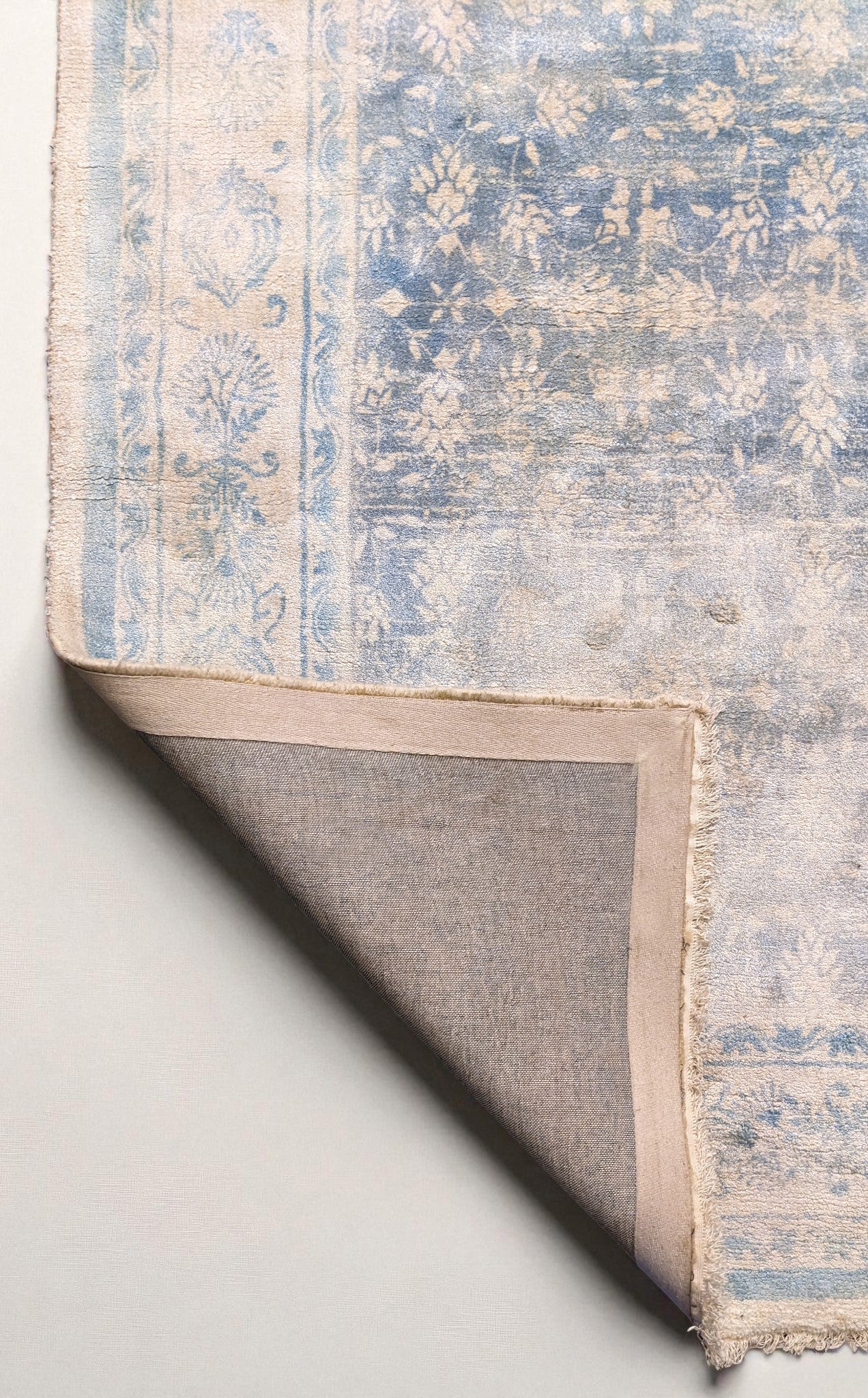 Ovelis Hand Tufted Rug - Size: 274 × 182 cm