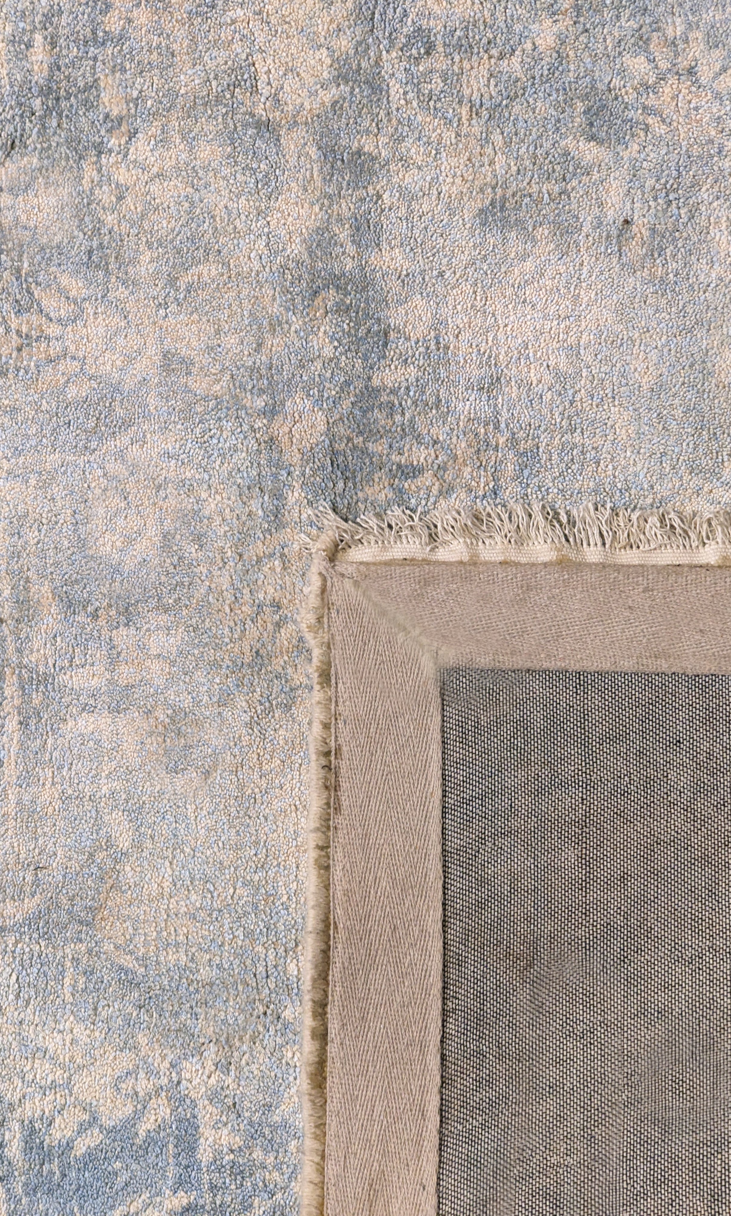 Ovelis Hand Tufted Rug - Size: 274 × 182 cm