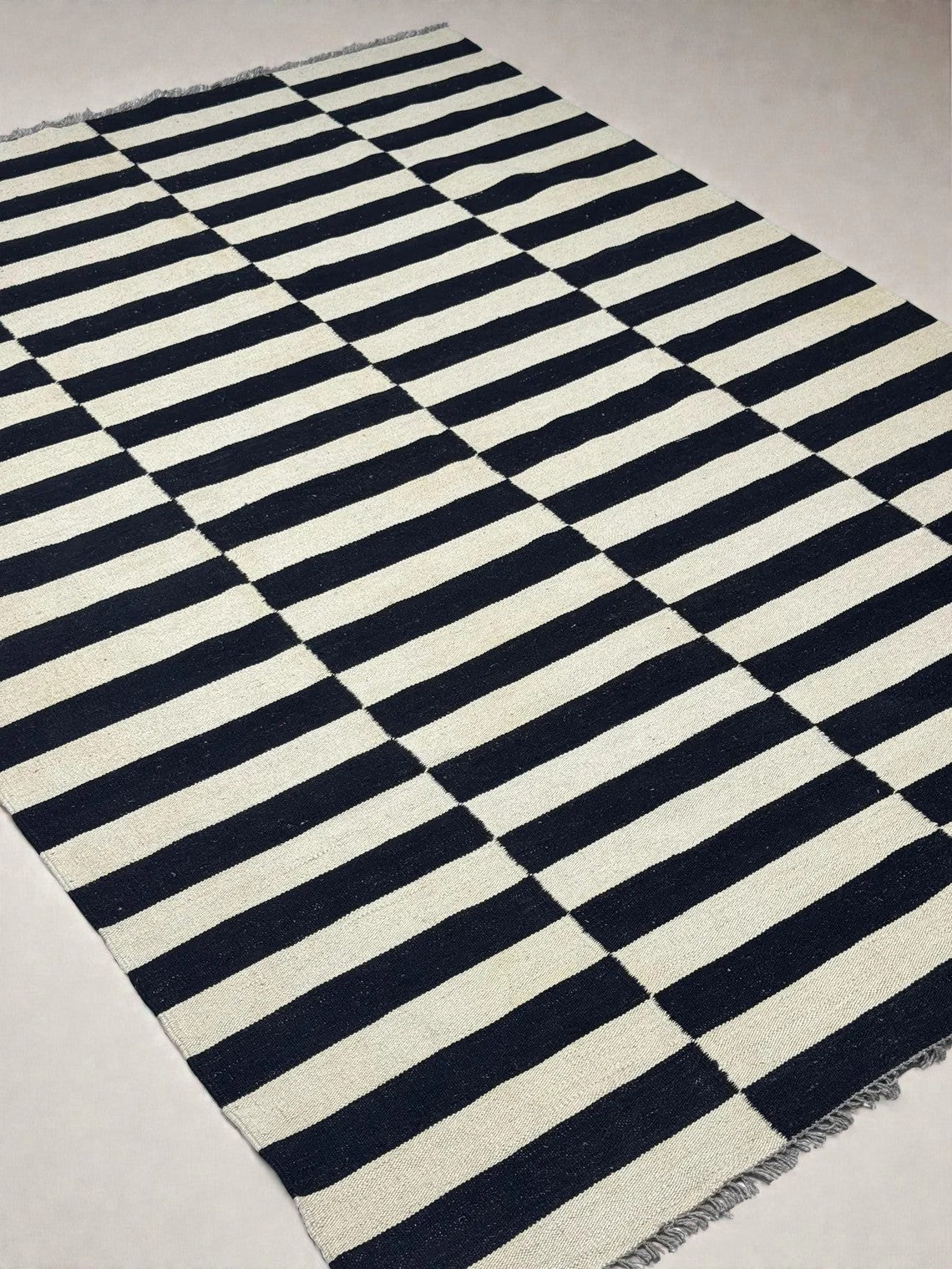 Scandinavian Kilim Rug - Size: 222 x 183 cm