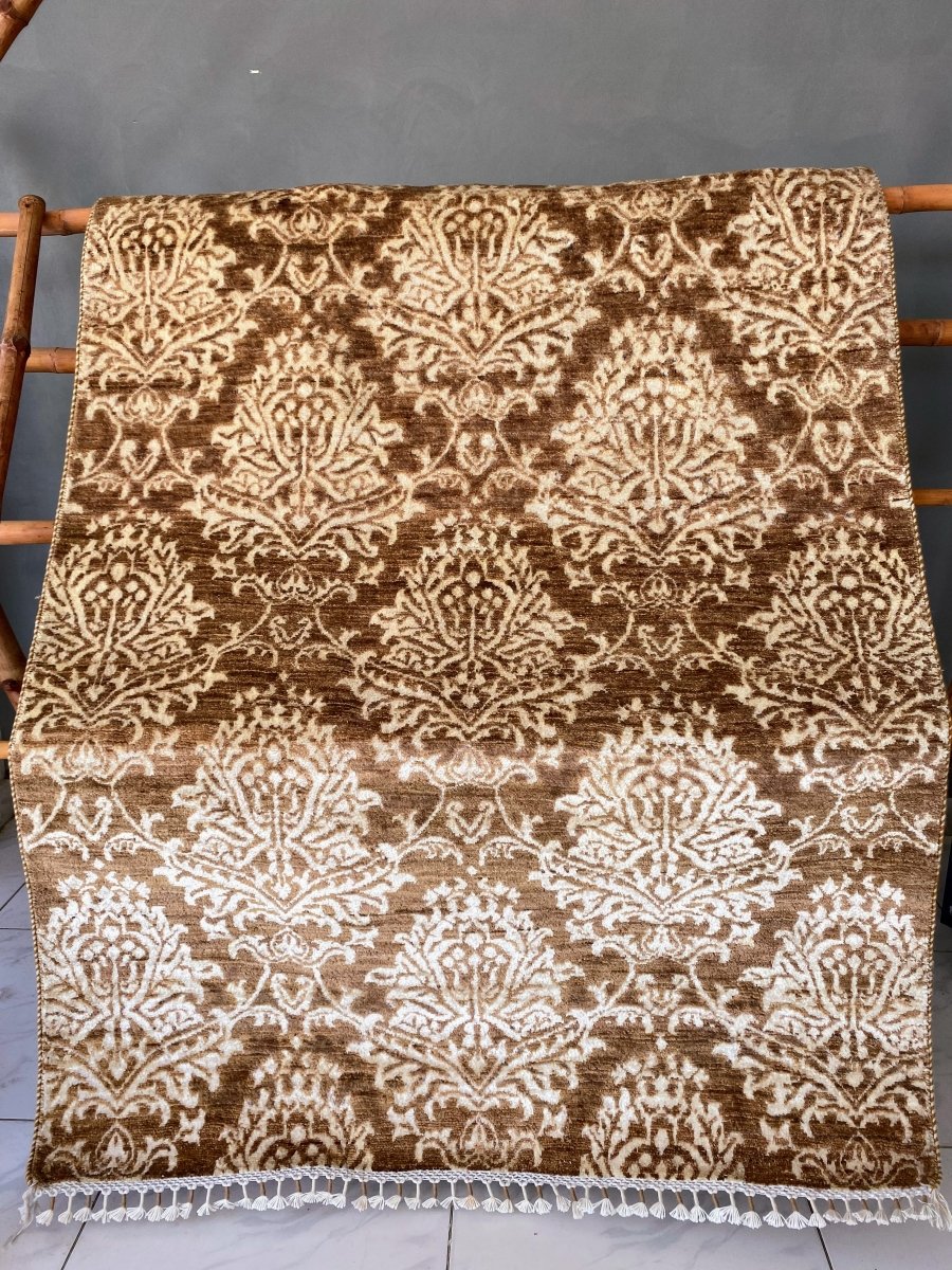 Pakistani Modern Chobi Rug - Size: 195 × 124 cm